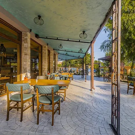 Lecardo Hotel Hotel