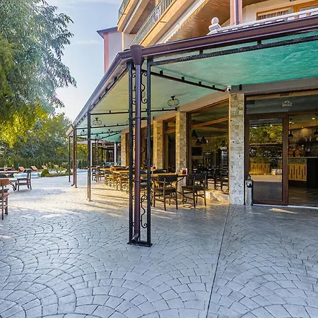 Lecardo Hotel Aheloy