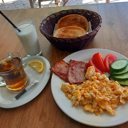 Lecardo Hotel