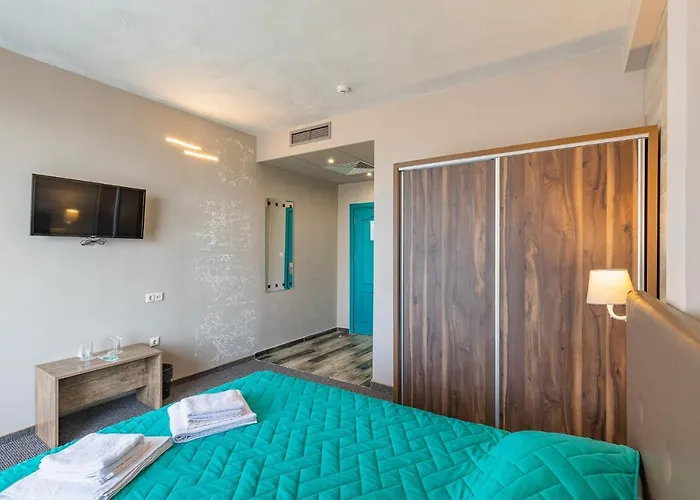 Lecardo Hotel