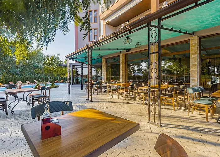 Lecardo Hotel